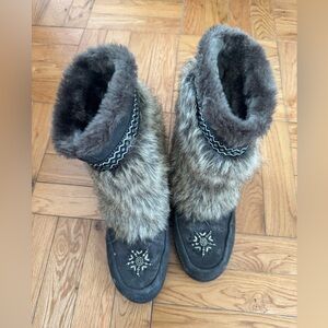 Cozy Fur-Lined Winter Boots